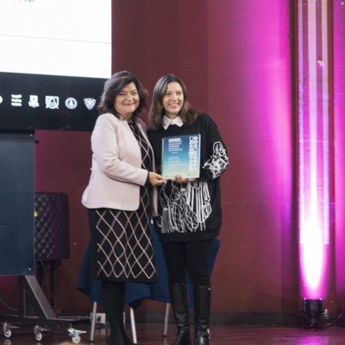 Entrega del libro de acompañamiento para estudiantes con discapacidad