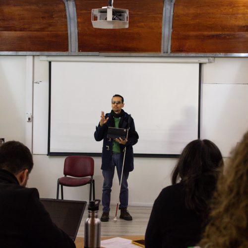 Presentación de Luis Vera coordinador de area de diversidad funcional de la Universidad de Chile